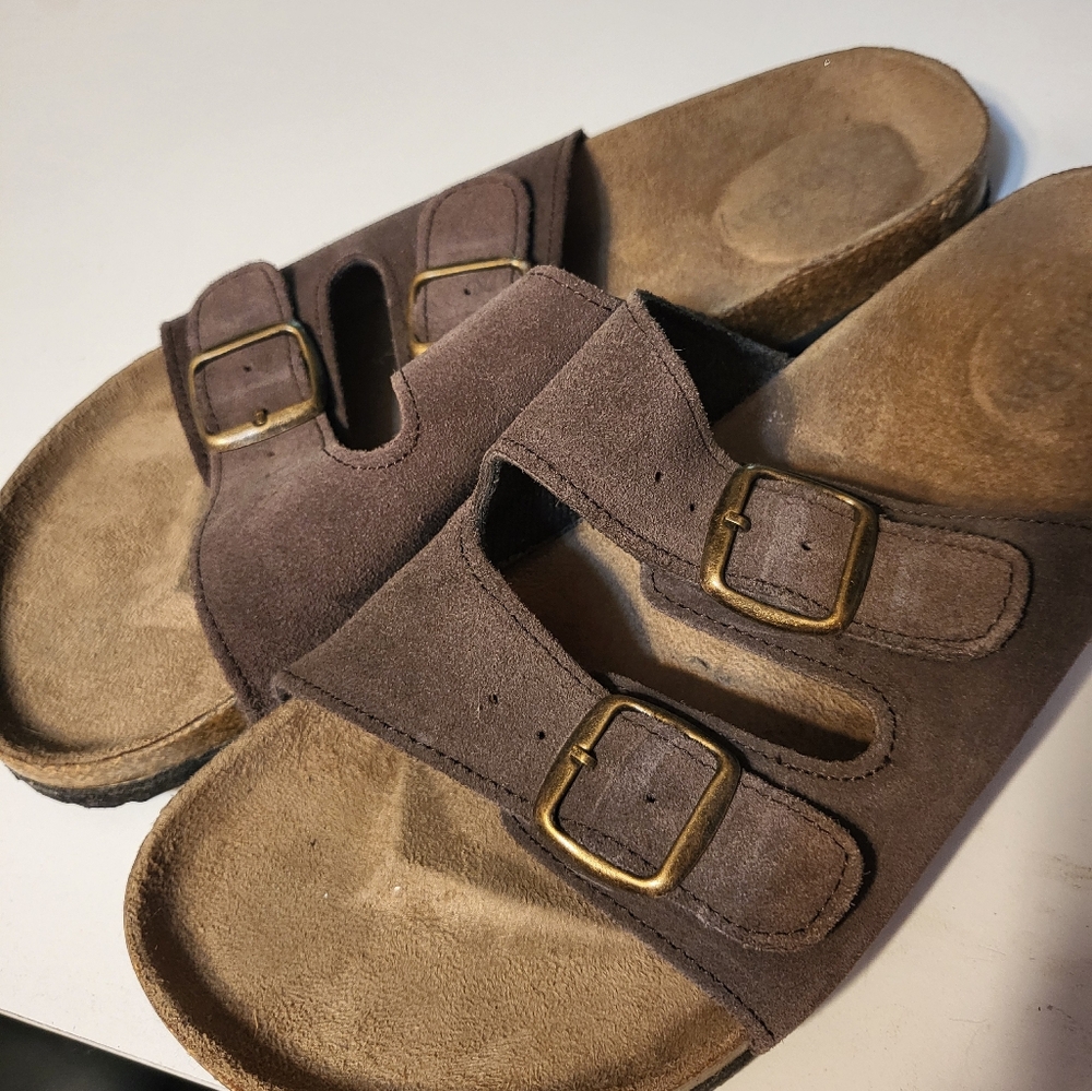 Sandals - Picture 2 of 4